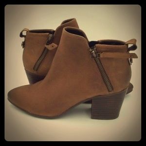 Steve Madden Julius Brown Leather ankle boots NWOT